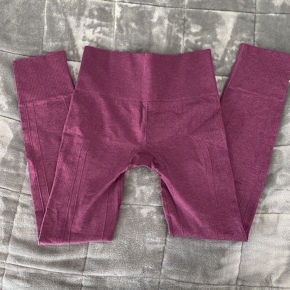 Lululemon leggings - Picture 3 of 3